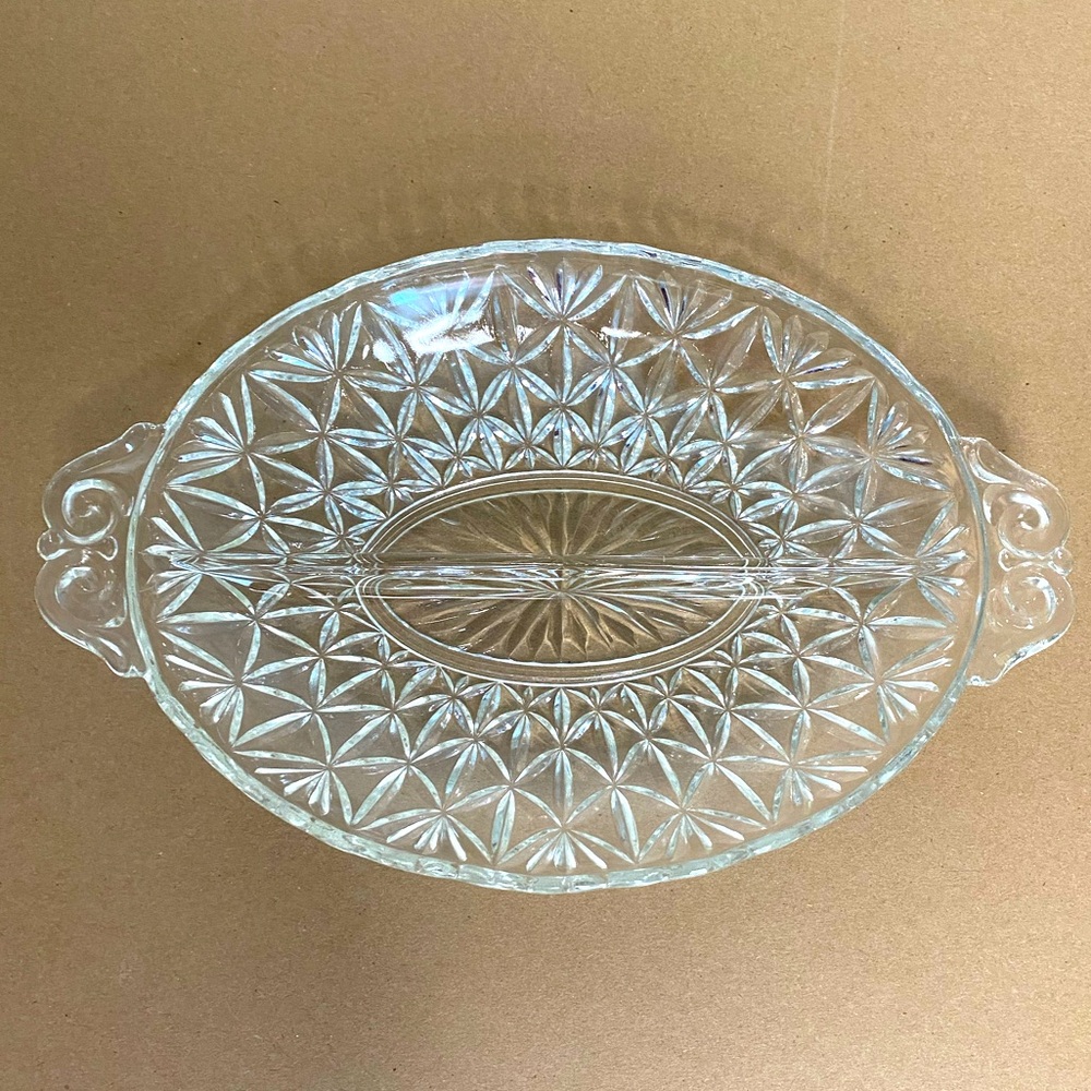 EUC Vtg Anchor Hocking Oval Clear Glass 2 Section Divided Relish Dish Handles